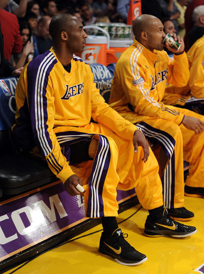 更衣室失控 更衣室失控